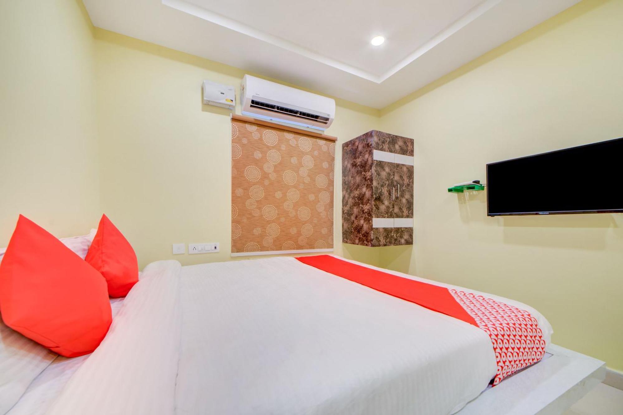 Hotel O Ksl Guest House Karimnagar Bagian luar foto